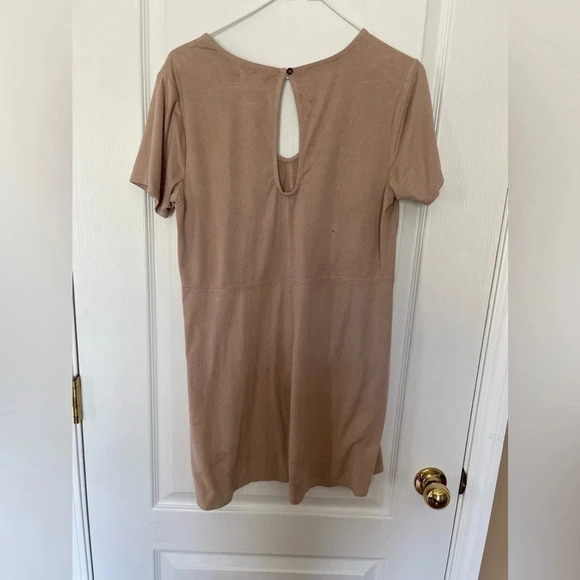 Women’s Short Sleeved Z Supply Suede Dress Sz. M - Picture 2 of 4